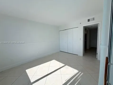 17890 W Dixie Highway 702 Highway North Miami Beach FL 33160