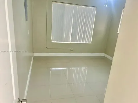 4015 W Park Road Hollywood FL 33021