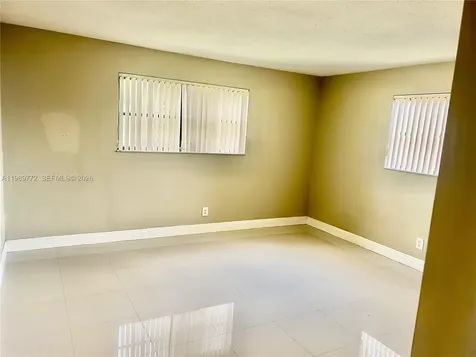 4015 W Park Road Hollywood FL 33021