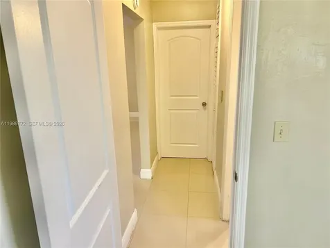 4015 W Park Road Hollywood FL 33021