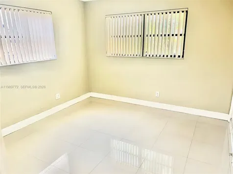 4015 W Park Road Hollywood FL 33021