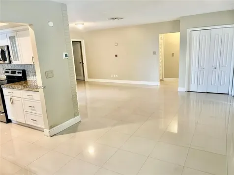 4015 W Park Road Hollywood FL 33021