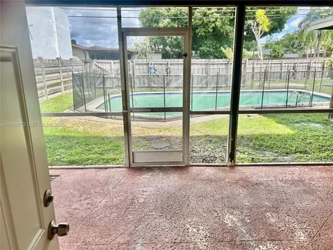 4015 W Park Road Hollywood FL 33021