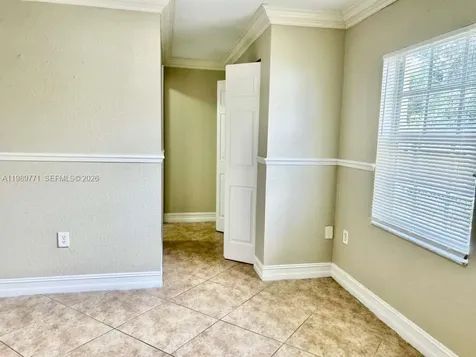 350 E 58th Street Hialeah FL 33013