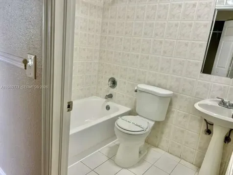 350 E 58th Street Hialeah FL 33013