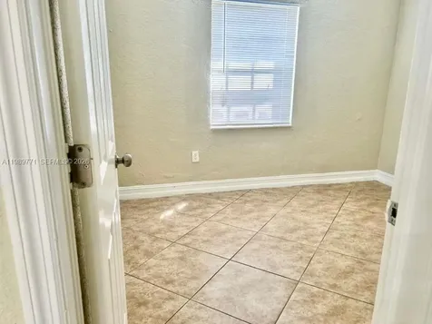 350 E 58th Street Hialeah FL 33013