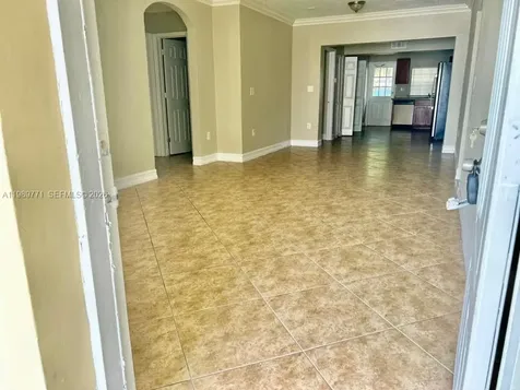 350 E 58th Street Hialeah FL 33013