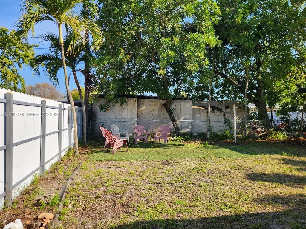 6721 Garfield Street Hollywood FL 33024
