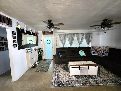 6721 Garfield Street Hollywood FL 33024