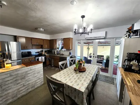 6721 Garfield Street Hollywood FL 33024