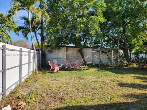 6721 Garfield Street Hollywood FL 33024