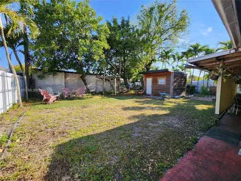 6721 Garfield Street Hollywood FL 33024