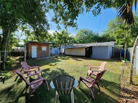 6721 Garfield Street Hollywood FL 33024
