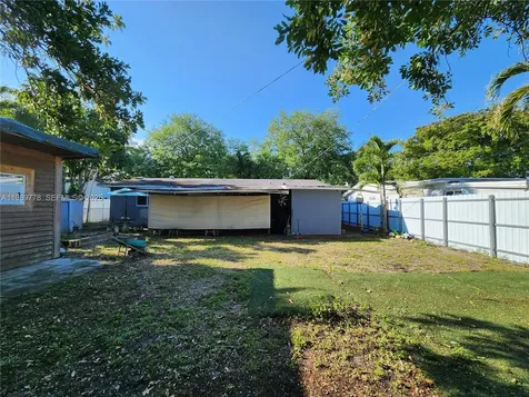 6721 Garfield Street Hollywood FL 33024