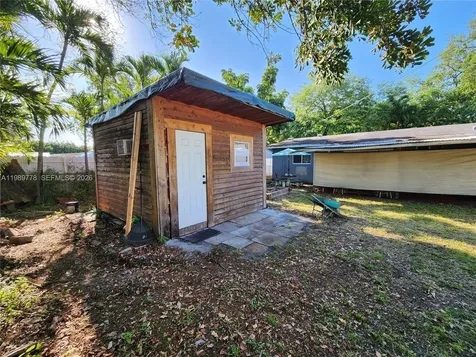 6721 Garfield Street Hollywood FL 33024