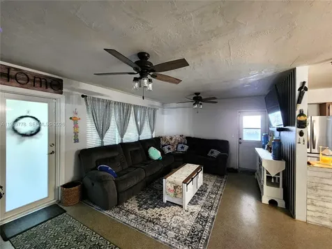 6721 Garfield Street Hollywood FL 33024