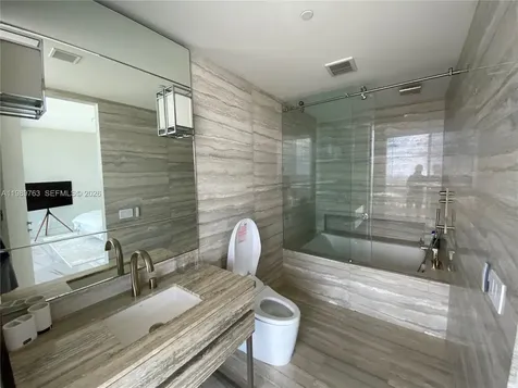 18975 Collins Avenue Sunny Isles Beach FL 33160