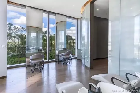 18975 Collins Avenue Sunny Isles Beach FL 33160