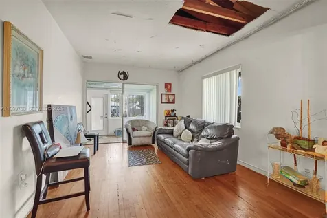 1451 NW 43rd Street Miami FL 33142