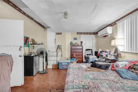 1451 NW 43rd Street Miami FL 33142