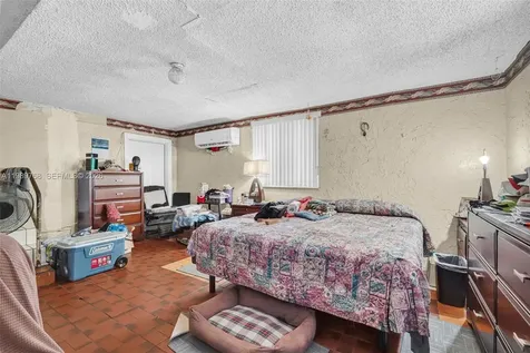 1451 NW 43rd Street Miami FL 33142
