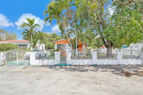 1451 NW 43rd Street Miami FL 33142