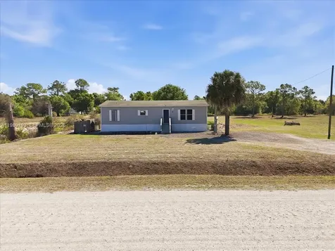 415 S Kennel Street Clewiston FL 33440