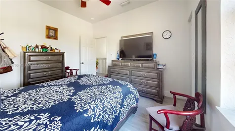 809 NW 170th Terrace Pembroke Pines FL 33028