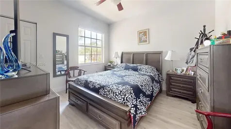 809 NW 170th Terrace Pembroke Pines FL 33028