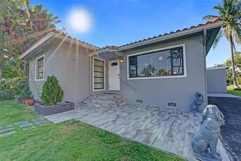 529 NW 8th Street Dania Beach FL 33004