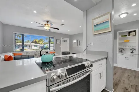 529 NW 8th Street Dania Beach FL 33004