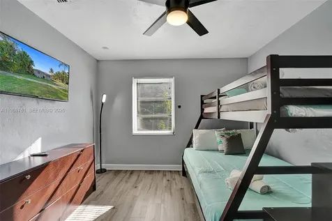 529 NW 8th Street Dania Beach FL 33004