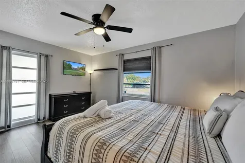 529 NW 8th Street Dania Beach FL 33004