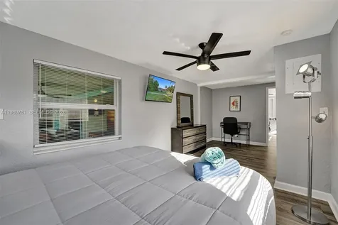 529 NW 8th Street Dania Beach FL 33004