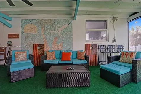 529 NW 8th Street Dania Beach FL 33004