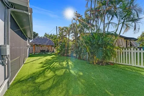 529 NW 8th Street Dania Beach FL 33004