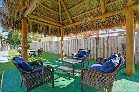 529 NW 8th Street Dania Beach FL 33004