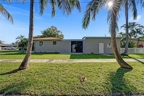 529 NW 8th Street Dania Beach FL 33004