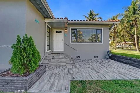 529 NW 8th Street Dania Beach FL 33004