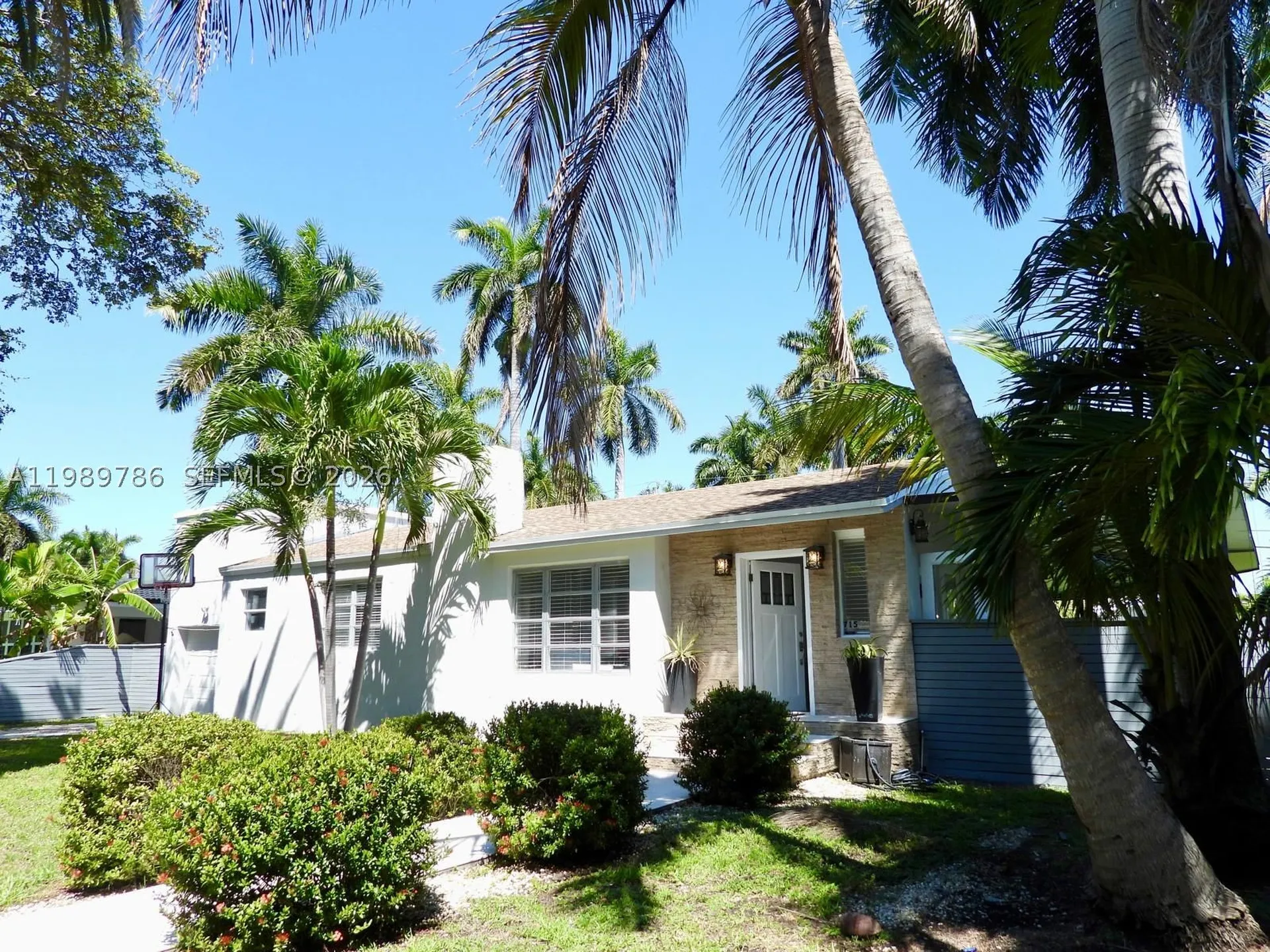 715 Hollywood Boulevard Hollywood FL 33019