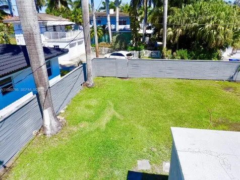 715 Hollywood Boulevard Hollywood FL 33019