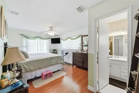 8431 NW 12th Street Plantation FL 33322
