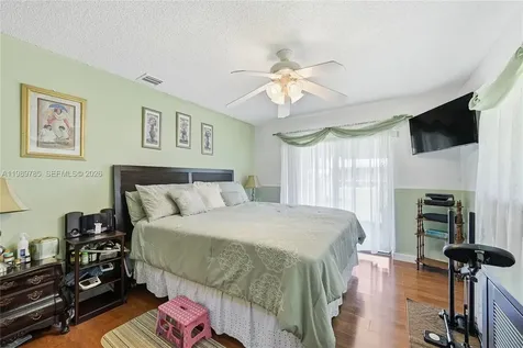 8431 NW 12th Street Plantation FL 33322