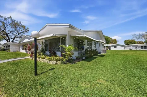 8431 NW 12th Street Plantation FL 33322