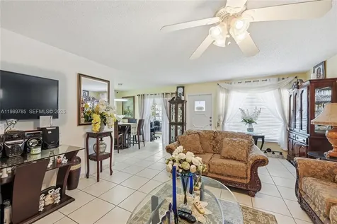 8431 NW 12th Street Plantation FL 33322