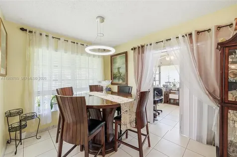 8431 NW 12th Street Plantation FL 33322