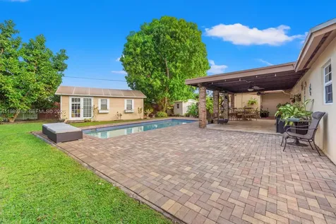 3605 SW 122nd Place Miami FL 33175