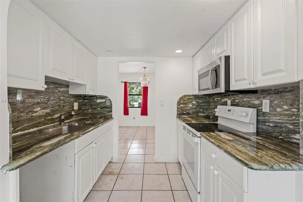 4750 NE 17th Avenue Pompano Beach FL 33064