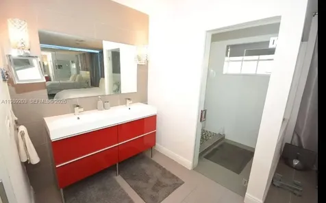 909 N 13th Court Hollywood FL 33019