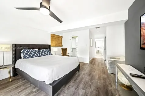 909 N 13th Court Hollywood FL 33019